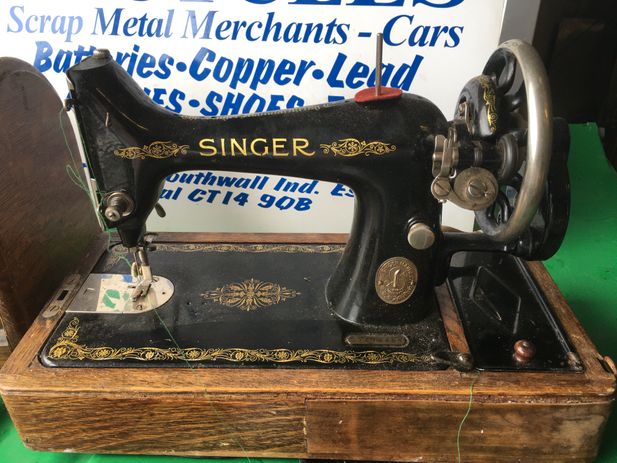 SOLD! Vintage Singer sewing machine